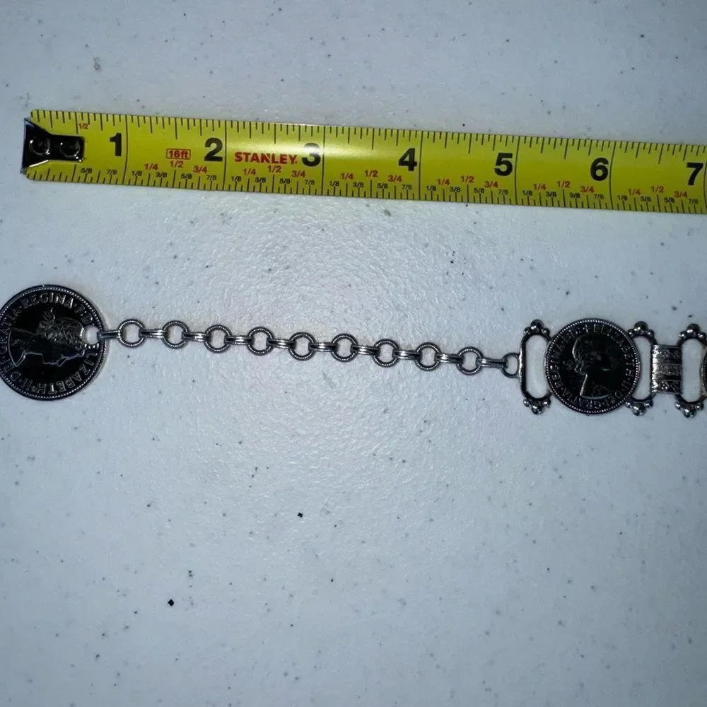 VTG Queen Regina Elizabeth II Georgivs Dei Coin Gold Tone Chain Link Belt EUC